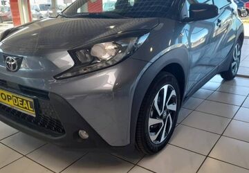 Toyota Aygo (X) 1.048 km 16.990 &euro; Burg 39288