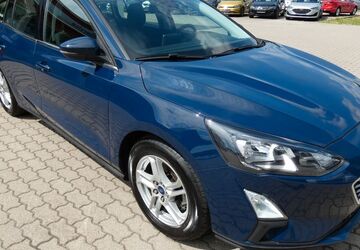 Ford Focus 83.436 km 11.886 &euro; Magdeburg 39120