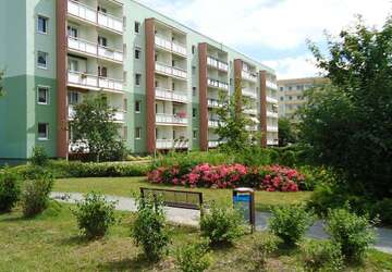 Wohnung Calbe - 4 Zimmer, 65 m&sup2;, 349&euro; | Angebot:26163573