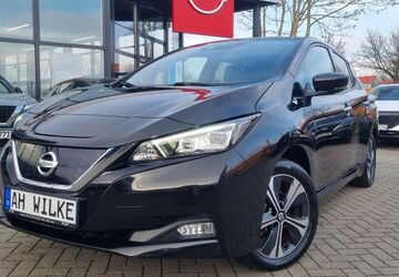 Nissan Leaf 46.100 km 17.890 &euro; Magdeburg 39120