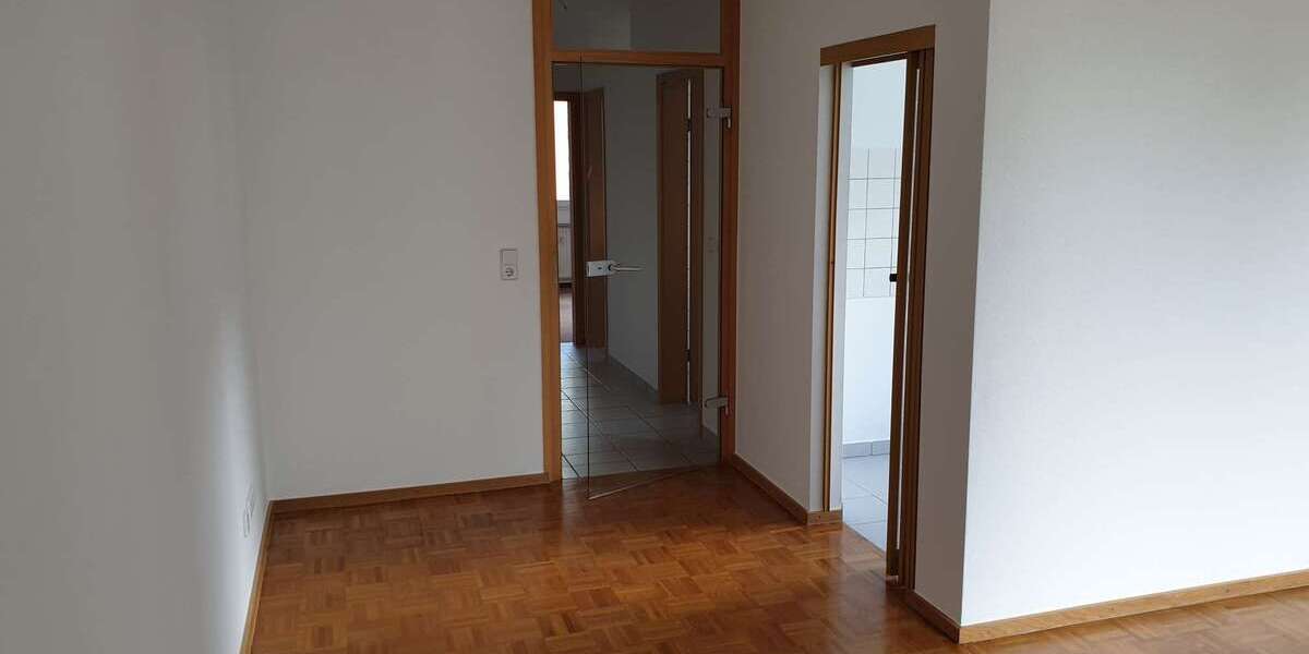 Etagenwohnung Magdeburg Fermersleben - 3 Zimmer, 66 m&sup2;, 530&euro; | Angebot:27230504