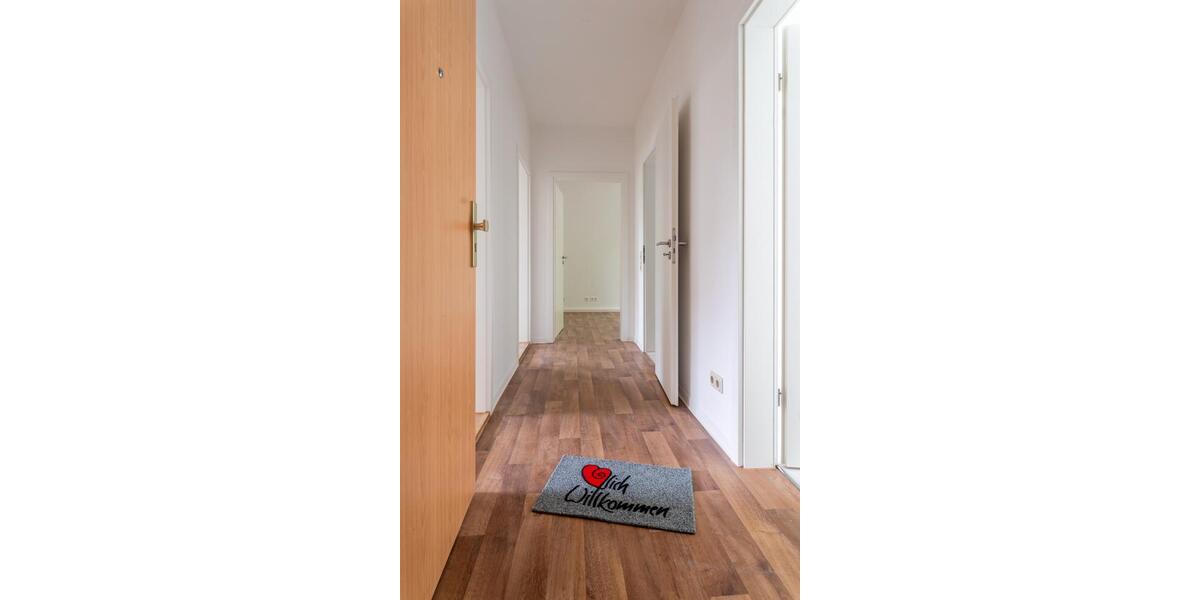 Etagenwohnung Schönebeck (Elbe) - 3 Zimmer, 61 m&sup2;, 358&euro; | Angebot:25431882