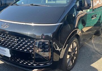 Hyundai STARIA 62.302 km 37.990 &euro; Magdeburg 39116