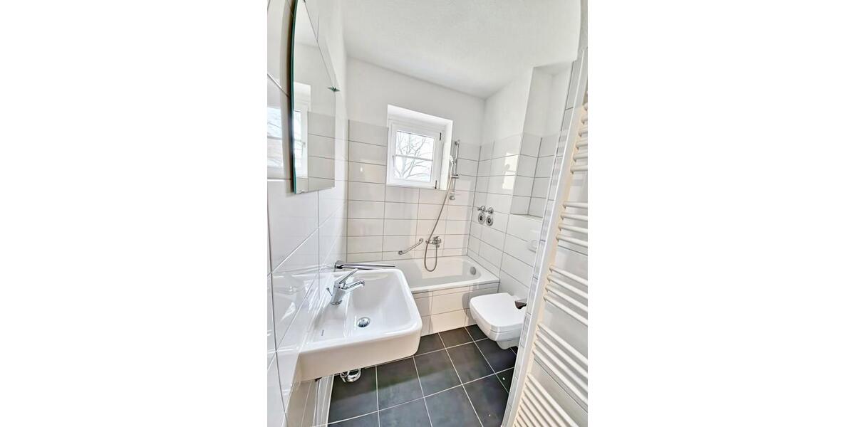 Etagenwohnung Magdeburg Diesdorf - 3 Zimmer, 67 m&sup2;, 459&euro; | Angebot:25772975