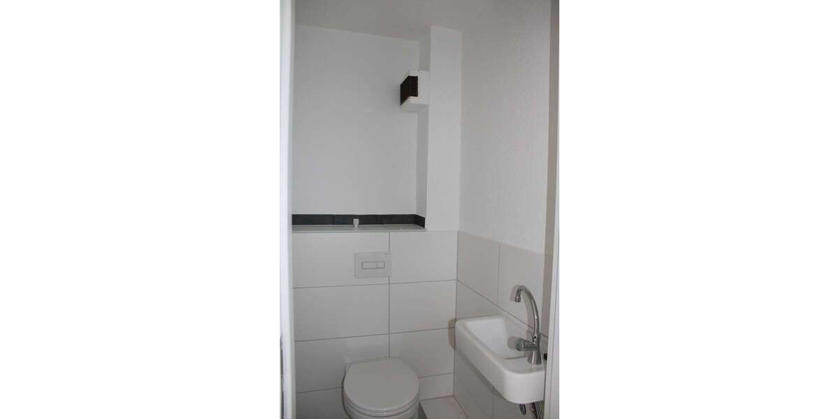 separates WC