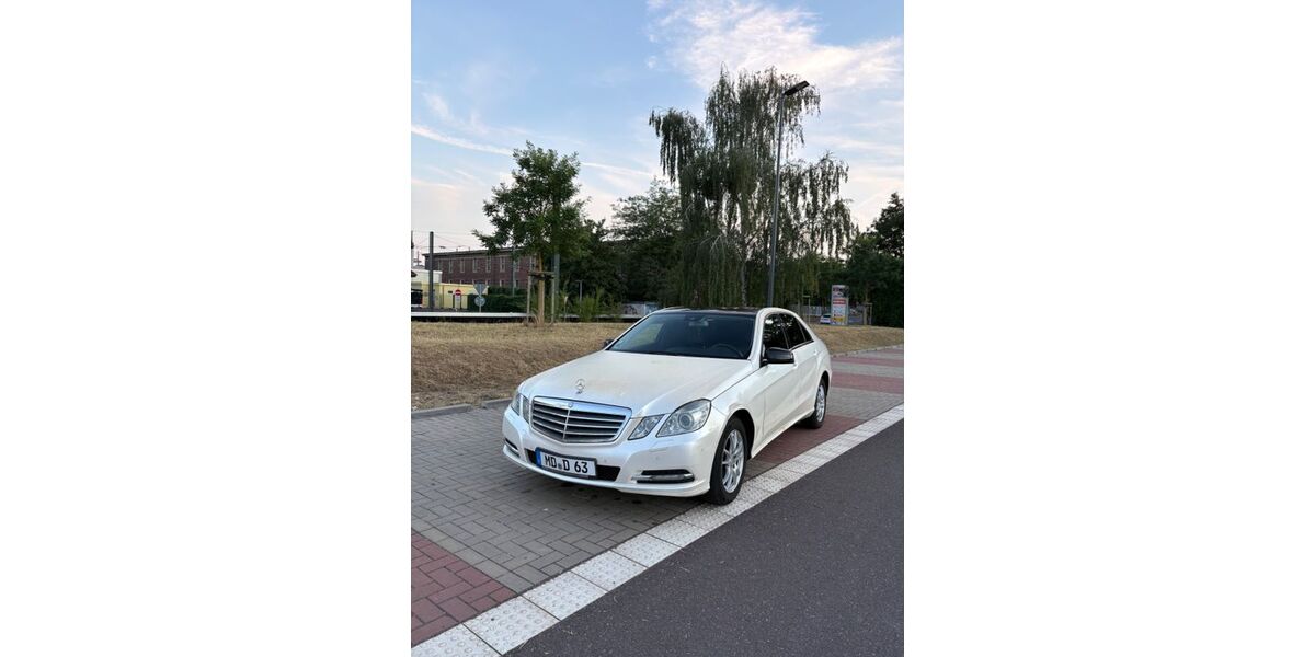 Mercedes-Benz E 200 214.230 km 8.700 &euro; Magdeburg 39104