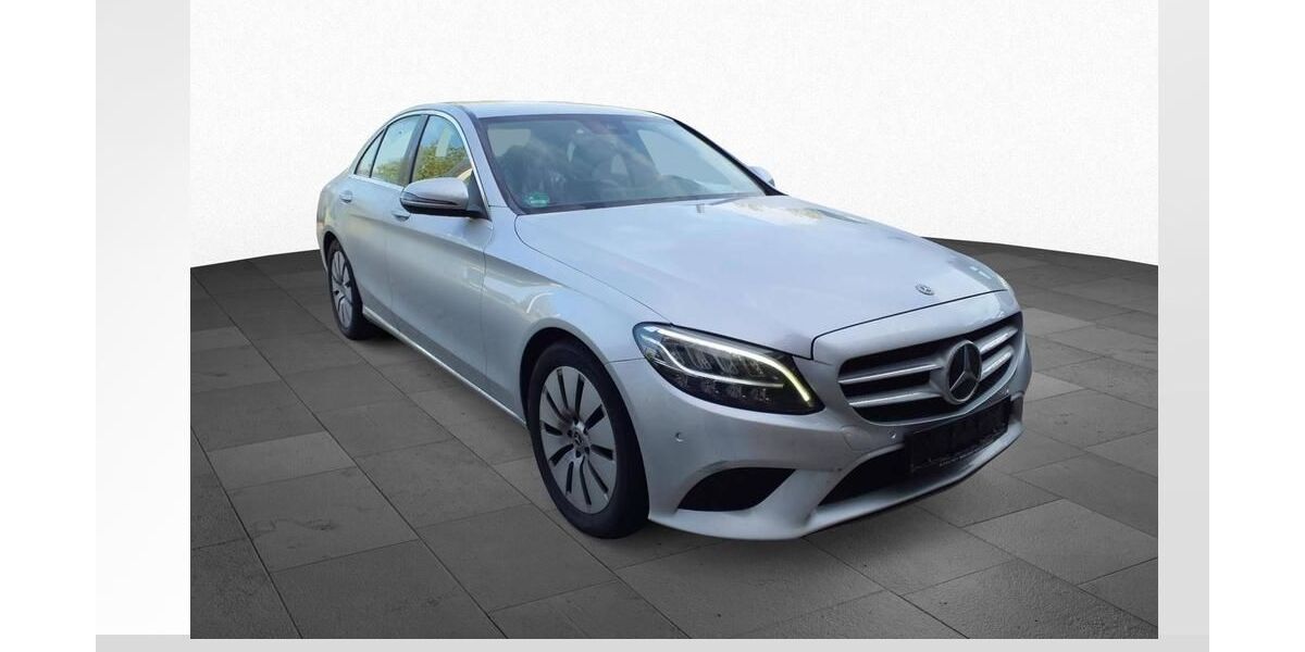 Mercedes-Benz C 220 136.403 km 22.940 &euro; Magdeburg 39126