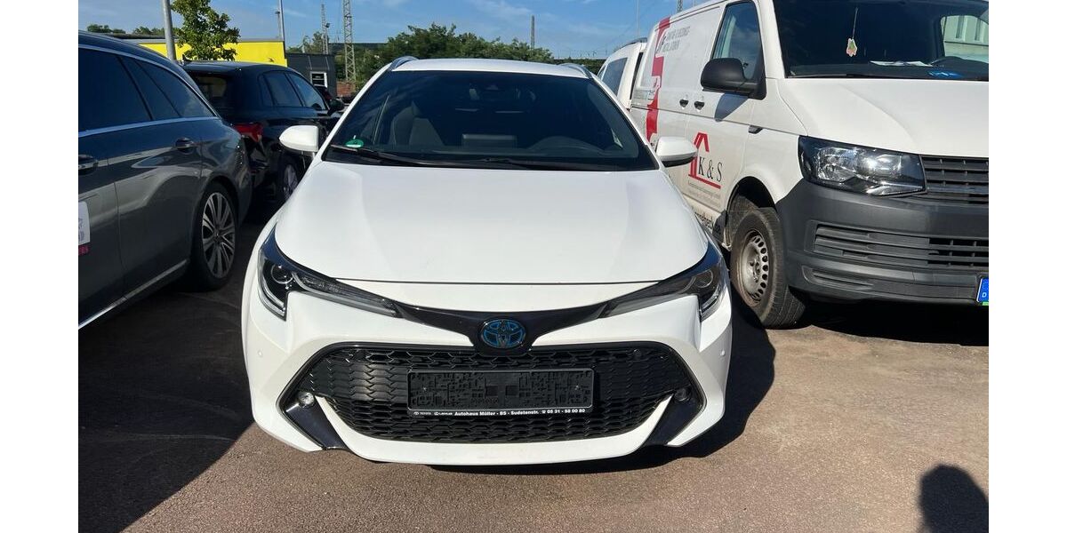Toyota Corolla 62.592 km 20.750 &euro; Schönebeck 39218