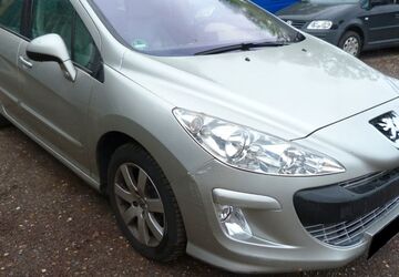 Peugeot 308 121.490 km 3.390 &euro; Magdeburg 39112